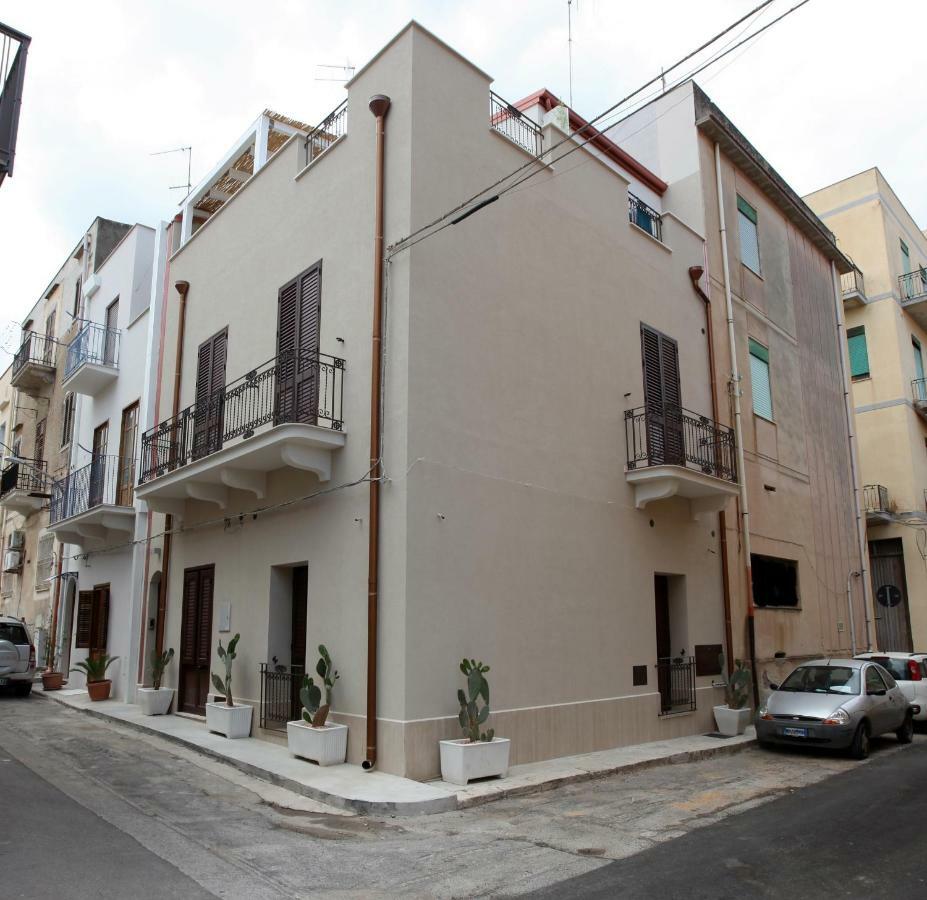 Via Siracusa 5 كاستيلاّماري ديل غو المظهر الخارجي الصورة